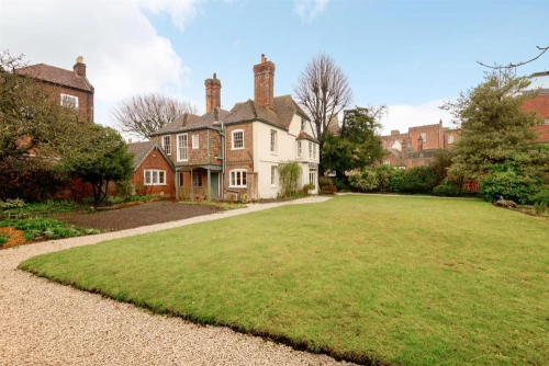 House - Detached Main Photo