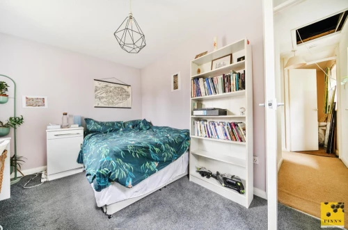 House - End Terrace Main Photo