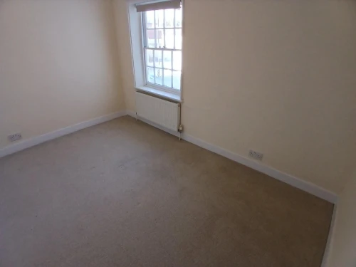 House - Terraced Main Photo