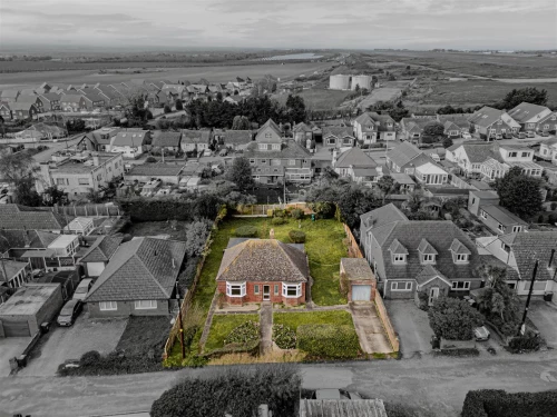 Bungalow - Detached Main Photo