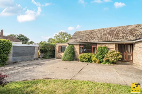 Bungalow - Detached Main Photo