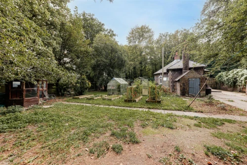 Bungalow - Detached Main Photo