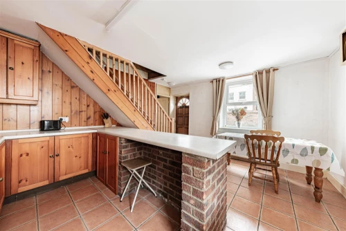 House - Terraced Main Photo