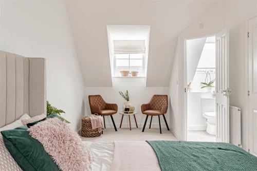 House - Semi-Detached Main Photo