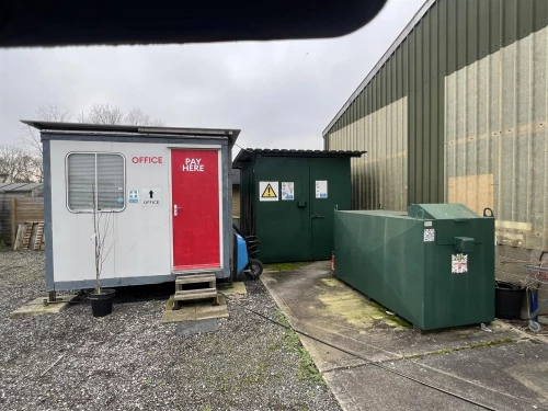 Commercial Main Photo