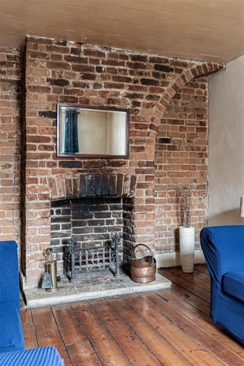 House - Terraced Main Photo