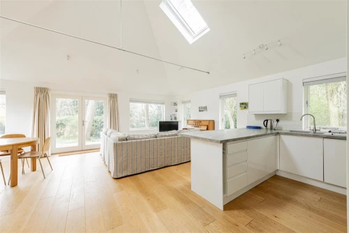 House - Detached Main Photo