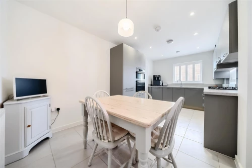 House - Detached Photo 4