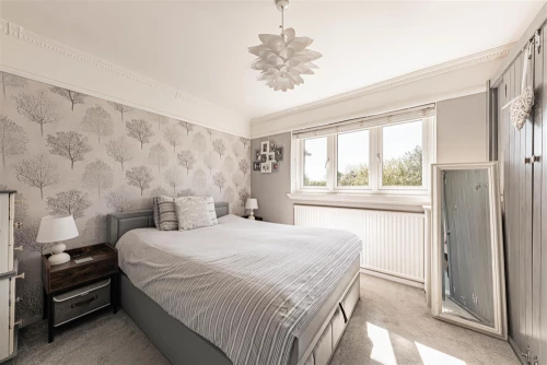 House - Semi-Detached Main Photo