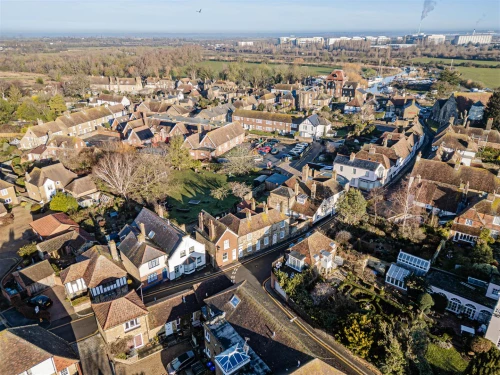 House - Terraced Main Photo