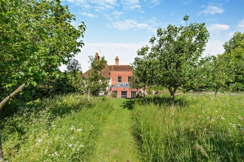 House - Detached Photo 3