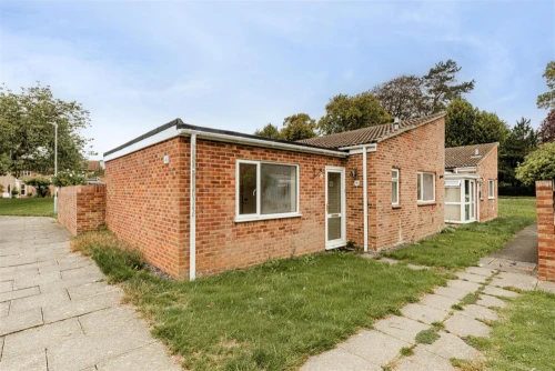 Bungalow - Semi Detached Main Photo
