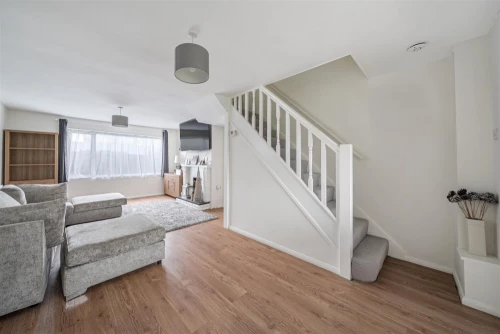 House - Terraced Main Photo