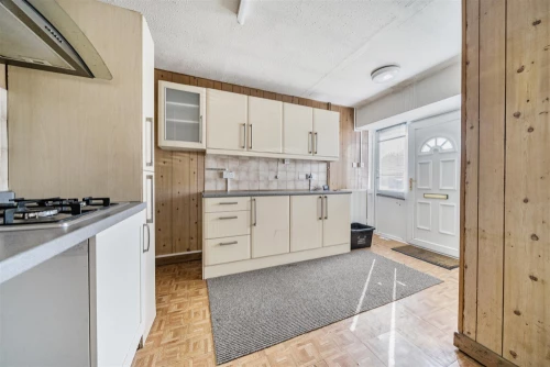 Bungalow - Semi Detached Photo 3