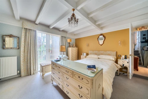 Bungalow - Detached Main Photo