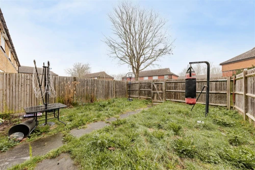 House - Terraced Main Photo