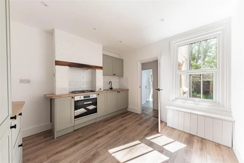 House - Terraced Main Photo