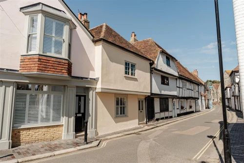 House - Terraced Main Photo