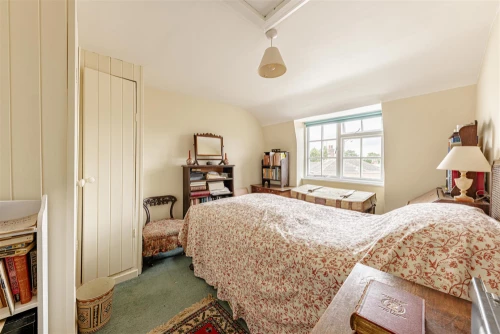 House - End Terrace Main Photo