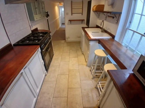 House - Terraced Main Photo