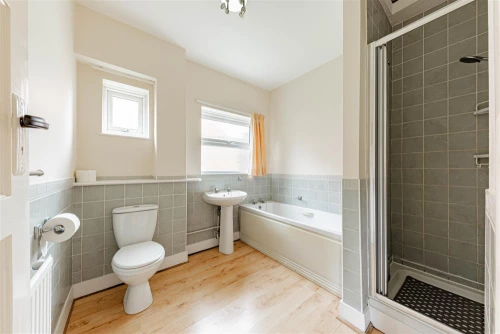 Bungalow - Detached Main Photo