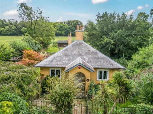 Bungalow - Detached Main Photo