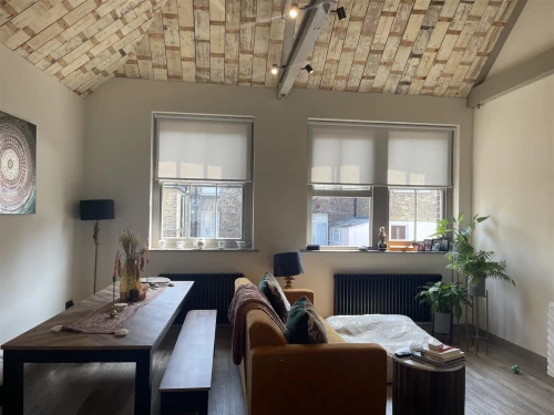 House - Townhouse Photo 3