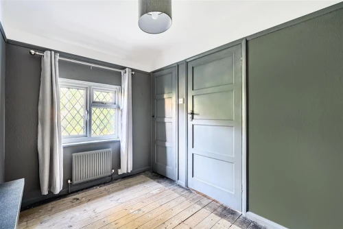 House - Semi-Detached Main Photo