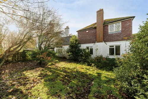 Bungalow - Semi Detached Photo 2