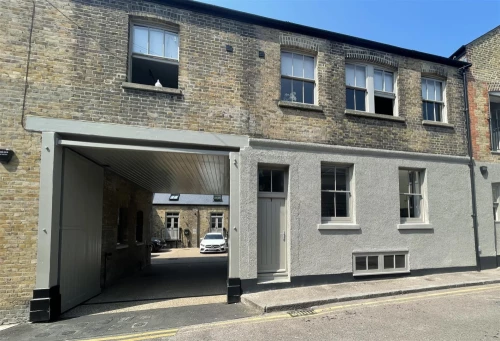 House - Townhouse Main Photo