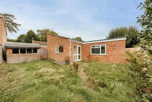 Bungalow - Semi Detached Main Photo