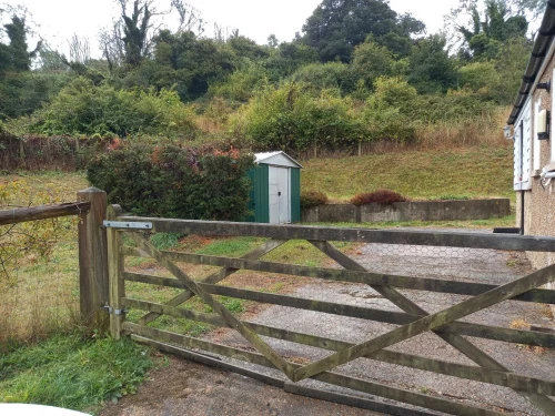 House - Semi-Detached Main Photo