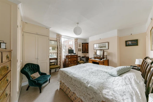 House - End Terrace Main Photo