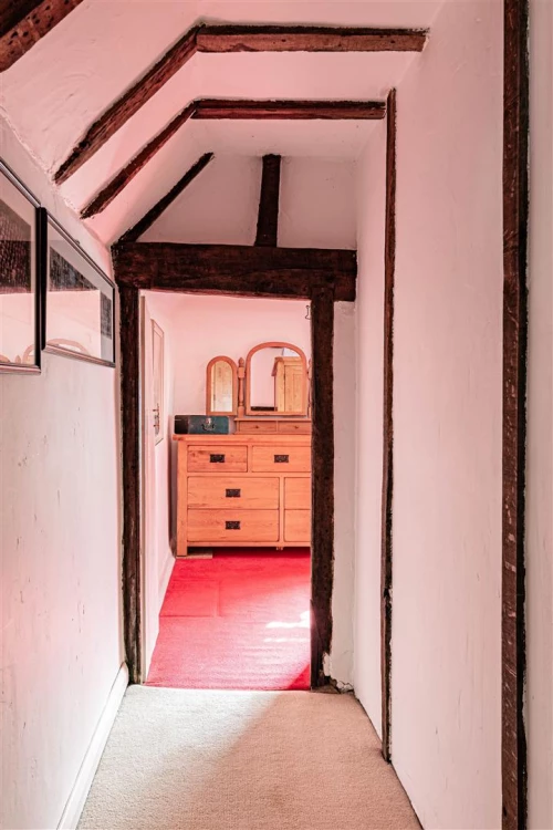 House - Semi-Detached Main Photo