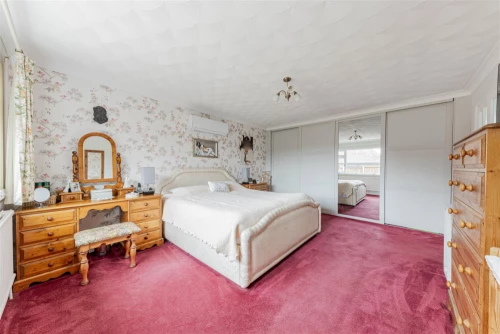 Bungalow - Detached Main Photo