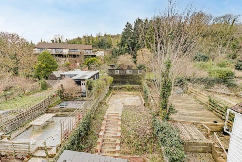 House - Semi-Detached Photo 3