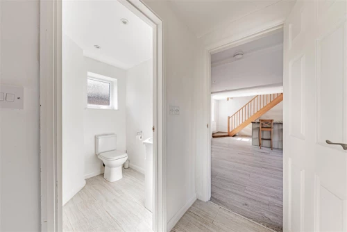 House - Detached Photo 4