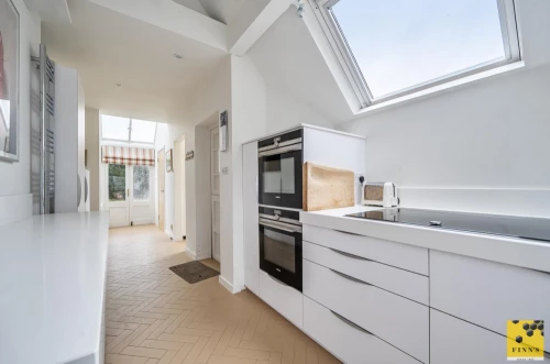 House - Detached Main Photo