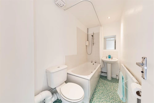 House - Terraced Main Photo