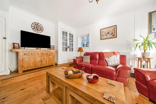 House - Detached Photo 3