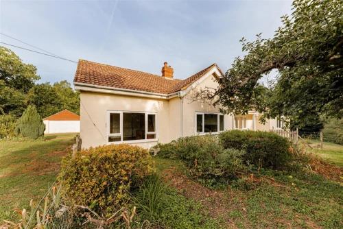 Bungalow - Detached Main Photo