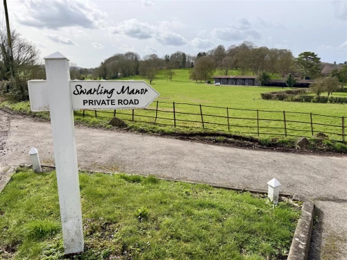 House - Terraced Main Photo