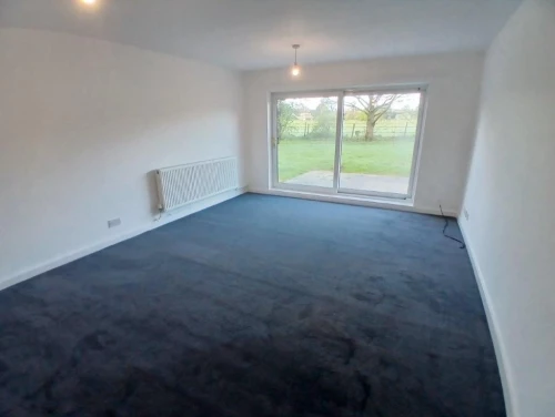 Bungalow - Detached Photo 3
