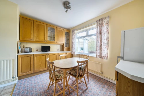 Bungalow - Detached Main Photo