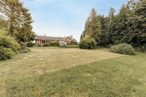 Bungalow - Detached Main Photo