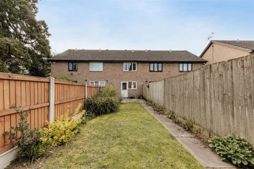 House - Terraced Main Photo