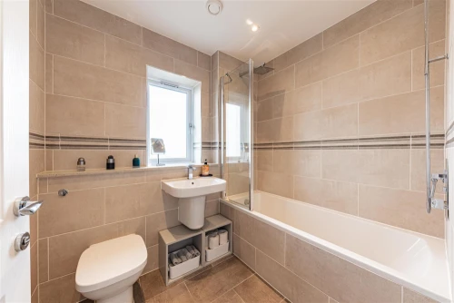 House - Semi-Detached Main Photo