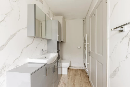 House - End Terrace Main Photo