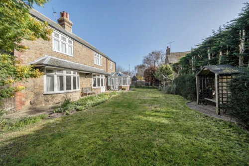 House - Detached Main Photo