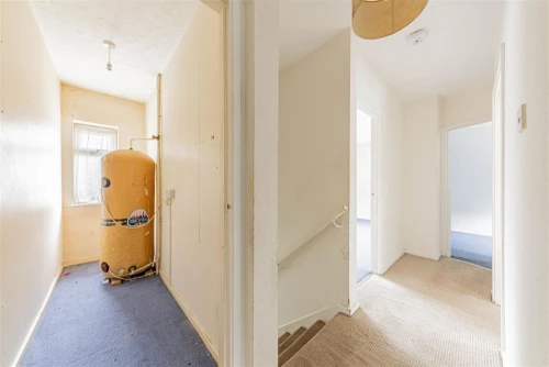 House - Semi-Detached Main Photo